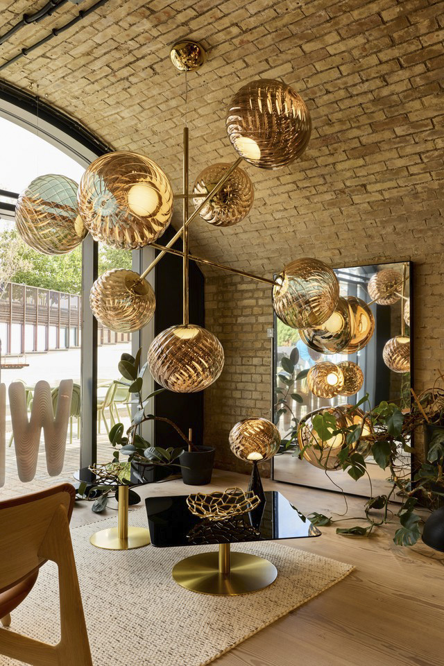 Tom Dixon Whirl Large Chandelier Led